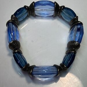 Quality Made Sapphire Blue Faceted Stretchy Bracelet Vintage Jewelry Piece
